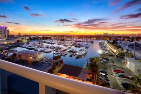 Maren Fort Lauderdale Beach, Curio Collection by Hilton - 33