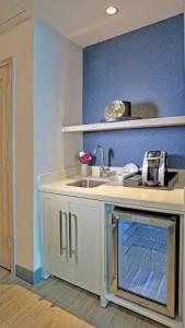 Maren Fort Lauderdale Beach, Curio Collection by Hilton - 62