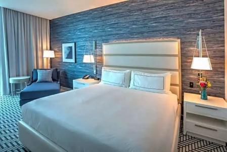 Maren Fort Lauderdale Beach, Curio Collection by Hilton - 85