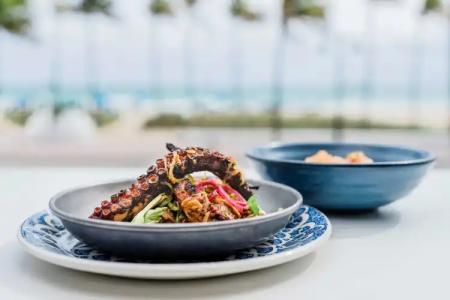 Maren Fort Lauderdale Beach, Curio Collection by Hilton - 11