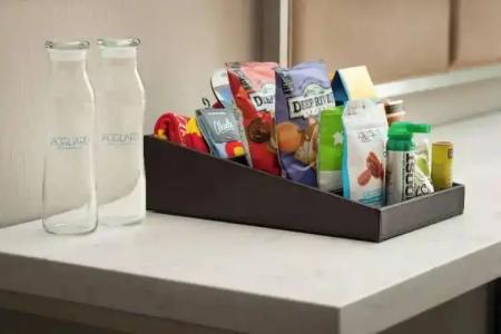 The Jacquard, Autograph Collection - 72