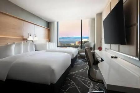 The Jacquard, Autograph Collection - 105