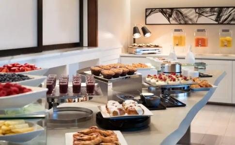 The Jacquard, Autograph Collection - 6