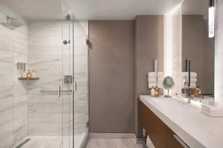 The Jacquard, Autograph Collection - 99