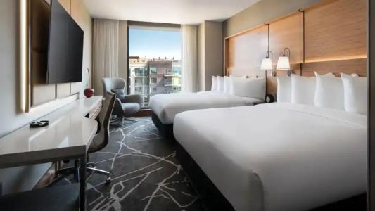 The Jacquard, Autograph Collection - 82