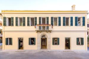 Acanthus Blue, Corfu Town
