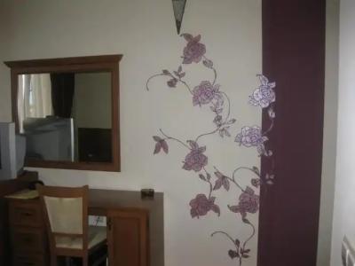 Molerite Complex - 18