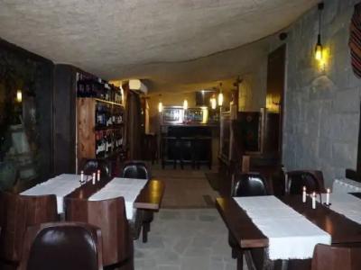 Molerite Complex - 11