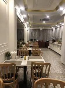 Huern Kan Thong - 24
