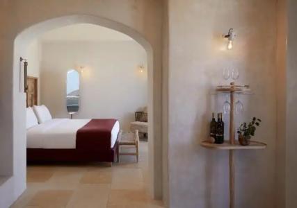 White Pearl Cavalieri - 79