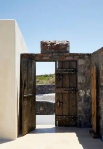 White Pearl Cavalieri - 129