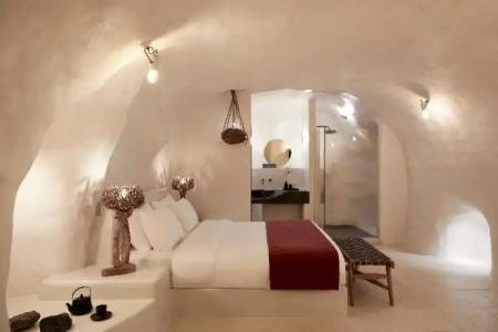 White Pearl Cavalieri - 56