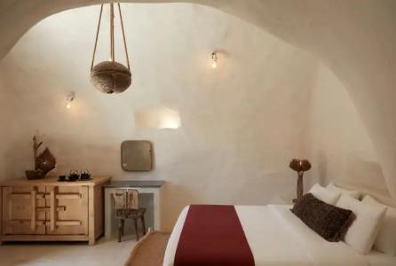 White Pearl Cavalieri - 109