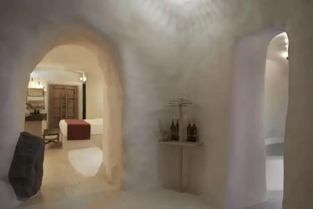 White Pearl Cavalieri - 42