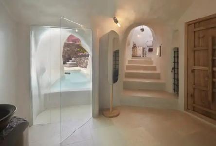 White Pearl Cavalieri - 107