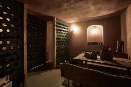 White Pearl Cavalieri - 27