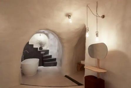 White Pearl Cavalieri - 54