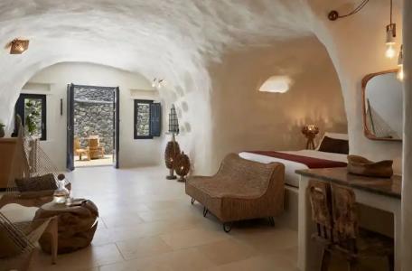 White Pearl Cavalieri - 124