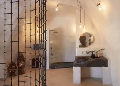 White Pearl Cavalieri - 103