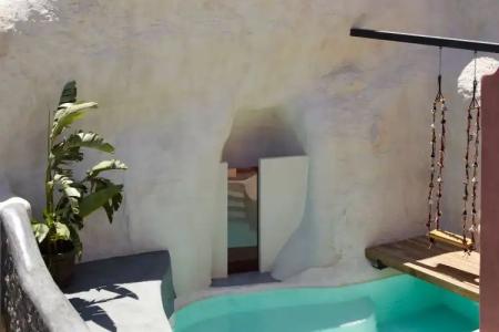 White Pearl Cavalieri - 115