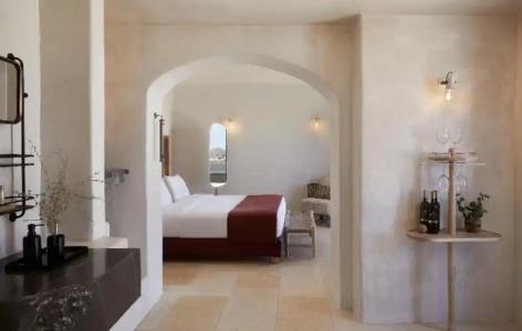 White Pearl Cavalieri - 89