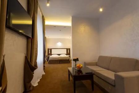 Reikartz Khmelnytskyi - 24