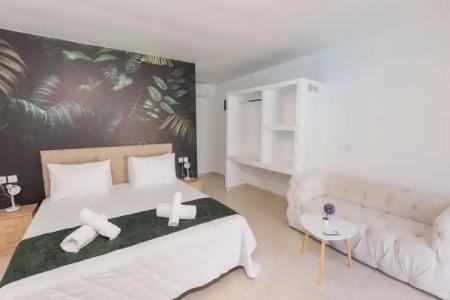 Bamboo Suites Adults Only - 150