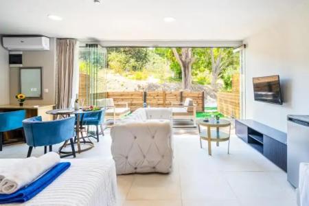 Bamboo Suites Adults Only - 166