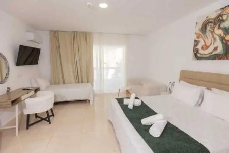 Bamboo Suites Adults Only - 60