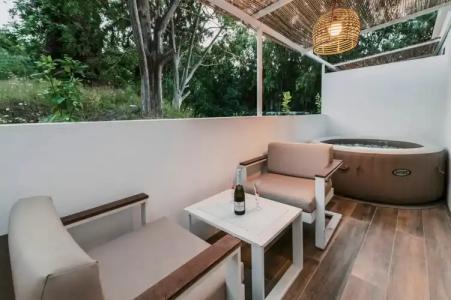 Bamboo Suites Adults Only - 112