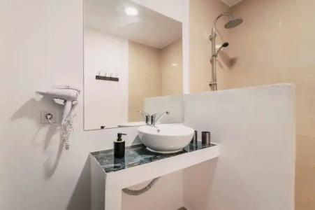 Bamboo Suites Adults Only - 54