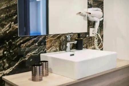 Bamboo Suites Adults Only - 74