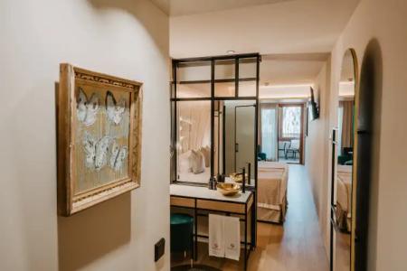 Nivia Born Boutique - 47