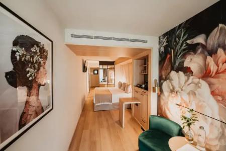 Nivia Born Boutique - 46