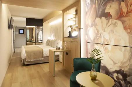 Nivia Born Boutique - 41