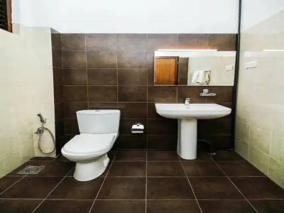 OYO 263 Kithula Boutique - 7