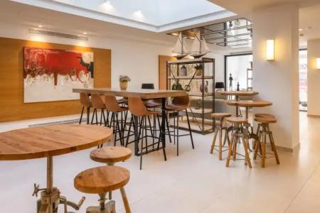 Kyrat Amarac Suites - 17