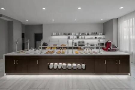 AC Miami Dadeland - 12