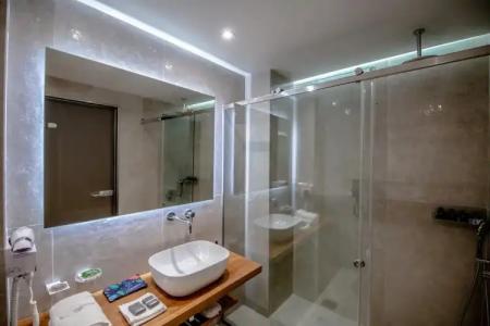 Messinian Icon & Suites - 7