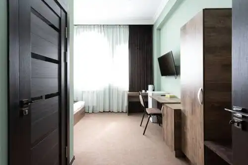 The Royal Stay - Xumo Arena - 8