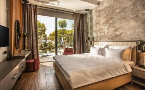 Unique Life Style - 52