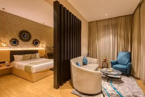 Le Foliage by TGI - 29