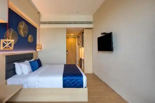 Le Foliage by TGI - 26