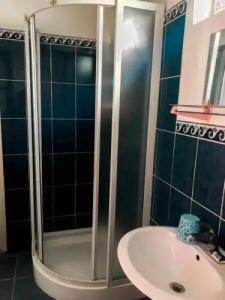 Family Guest House - 44