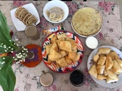 Family Guest House - 8