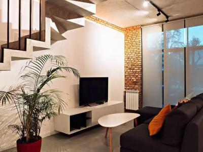 Dilijani Tun & Restaurant - 101