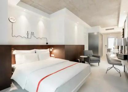 Ruby Ella Cologne - 64