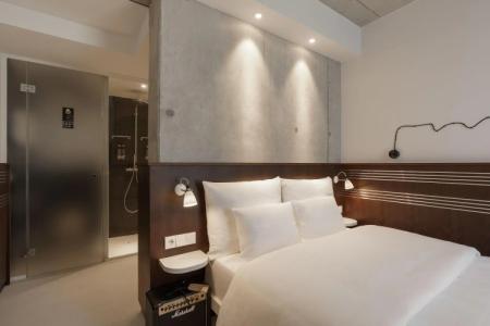 Ruby Ella Cologne - 17