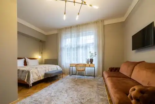 Nest - 20