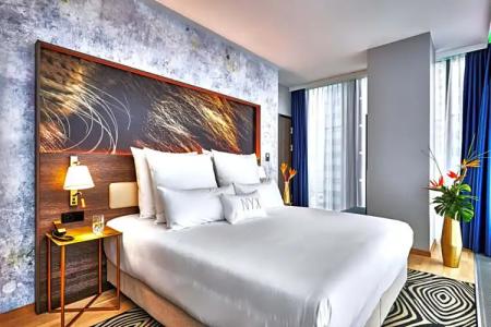 NYX by Leonardos - 136